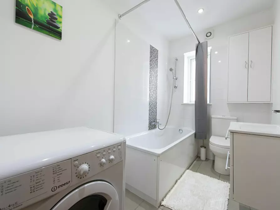 Immagine 10 di Appartamento in affitto  in Gunnersbury Avenue a Ealing