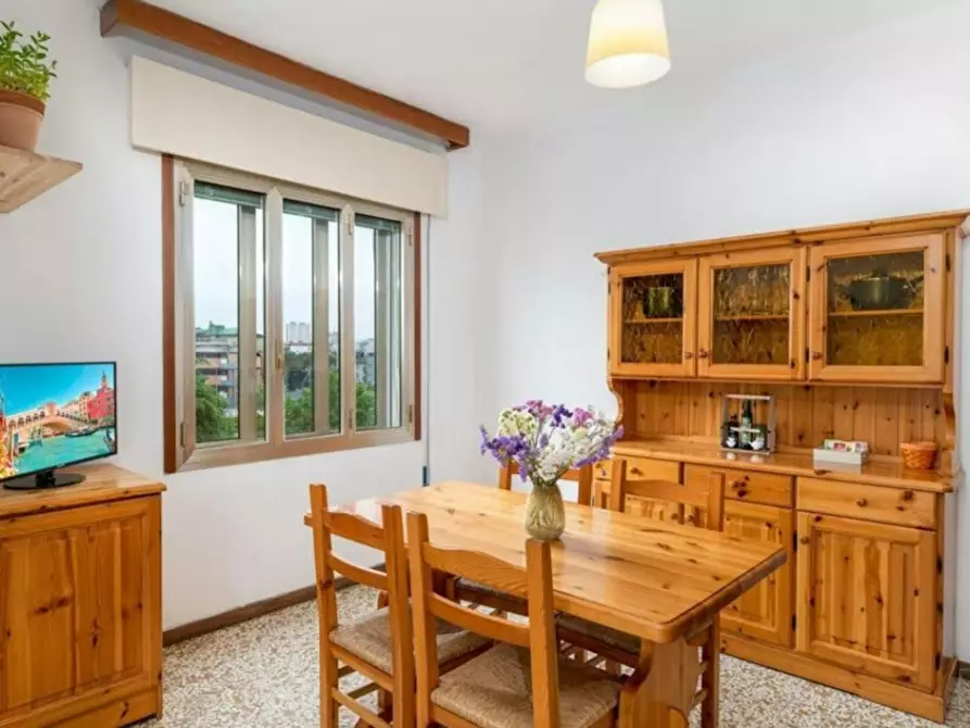 Immagine 3 di Camera condivisa in affitto  in Via Armando Diaz a Venezia