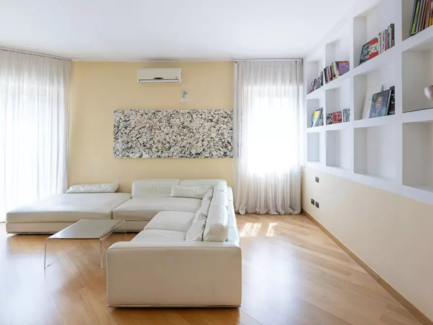 Immagine 5 di Appartamento in affitto  in Via dei Grimani a Milano