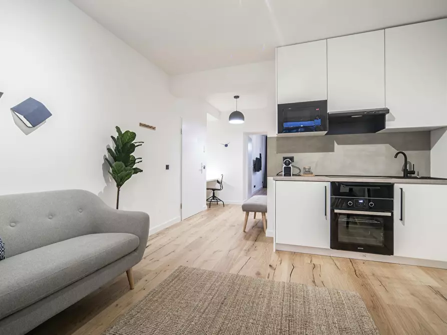 Immagine 1 di Appartamento in affitto  in Augustastraße a Düsseldorf