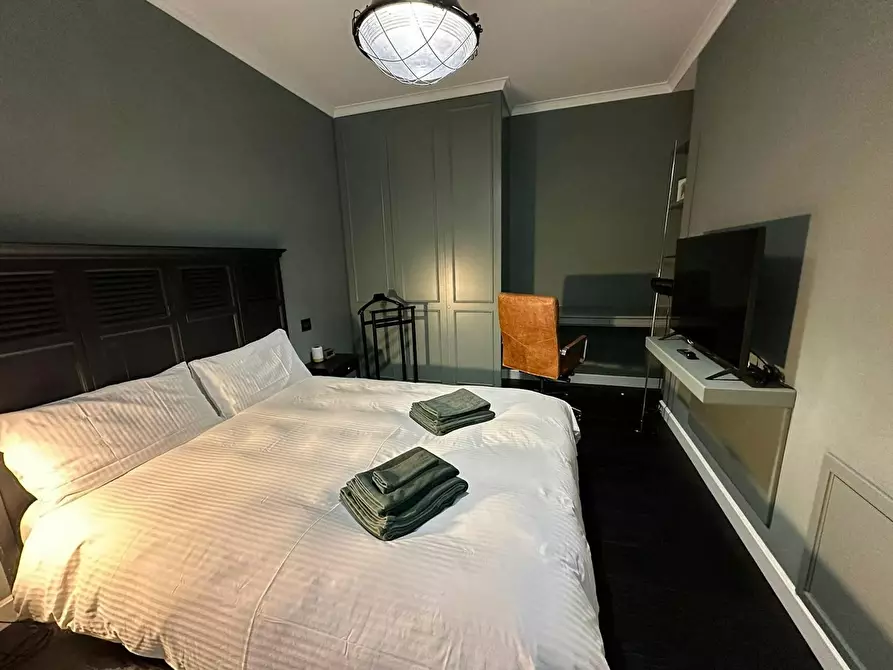 Immagine 4 di Appartamento in affitto  in Via della Rocca a Torino