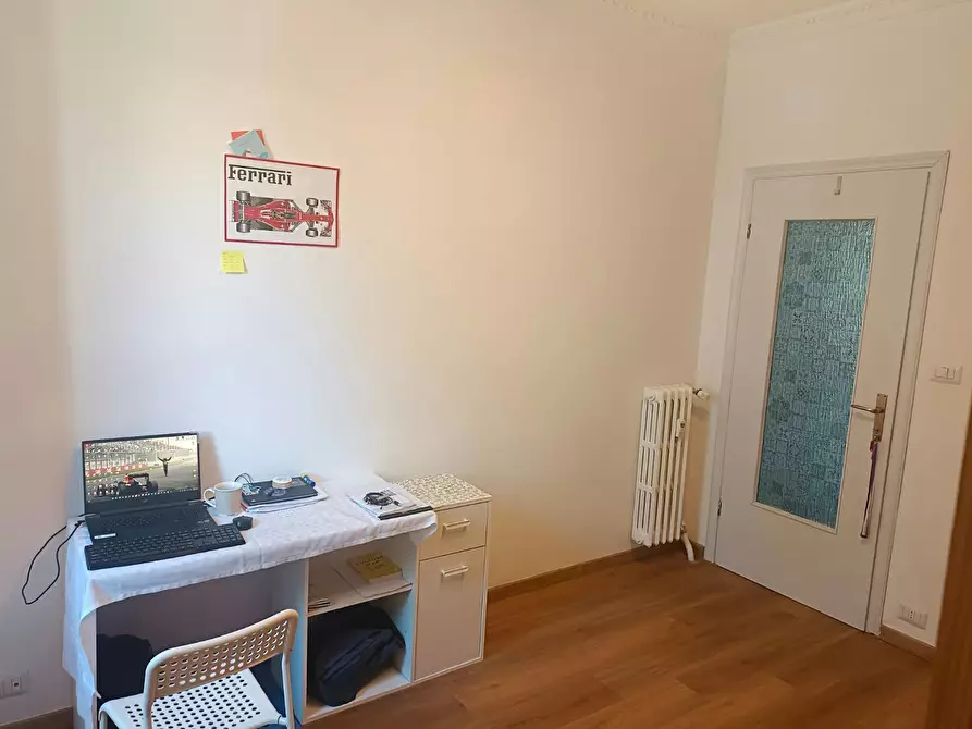 Immagine 2 di Camera in affitto  in Via Cortemilia a Torino