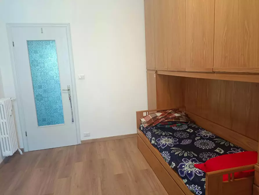 Immagine 3 di Camera in affitto  in Via Cortemilia a Torino