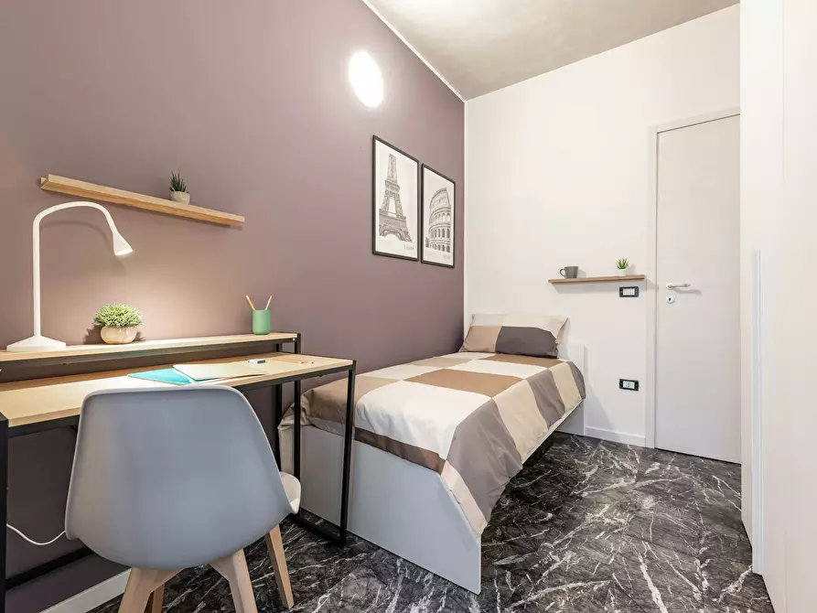 Immagine 1 di Camera in affitto  in Via Leonardo da Vinci a Padova