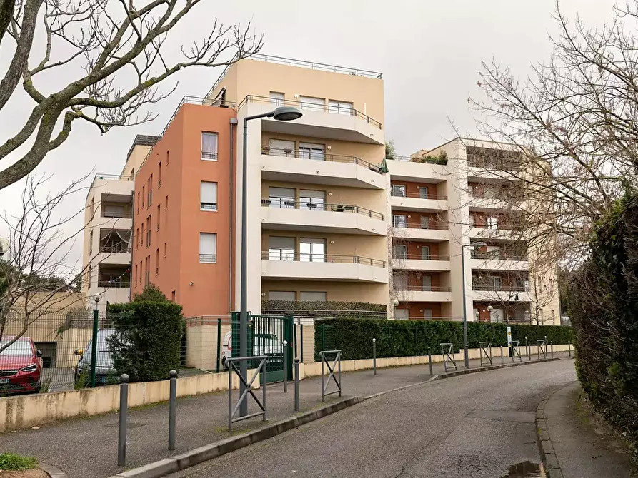 Immagine 10 di Camera in affitto  in Rue du Cimetière a Villeurbanne
