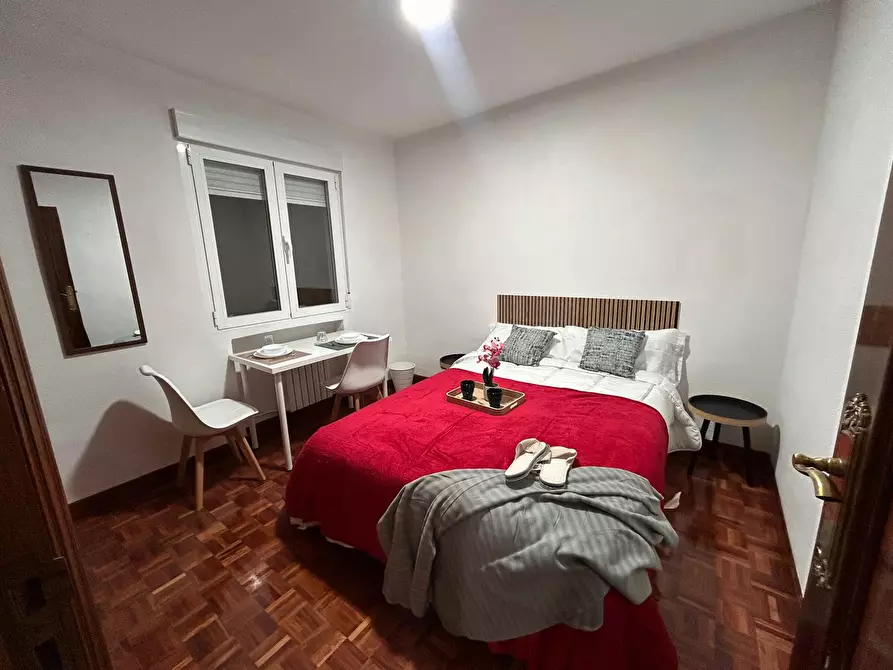 Immagine 1 di Camera in affitto  in Calle de Fermín Caballero a Madrid