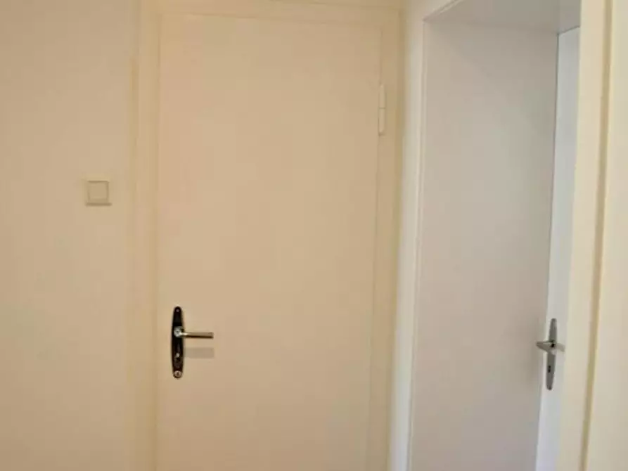 Immagine 4 di Appartamento in affitto  in Cantadorstraße a Düsseldorf