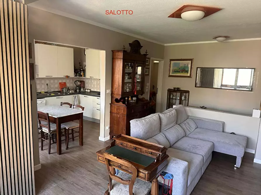 Immagine 10 di Camera in affitto  in Via dei Giardini a Bologna