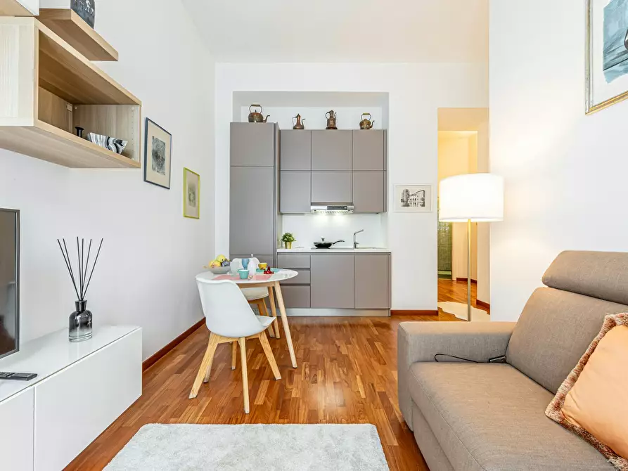 Immagine 7 di Appartamento in affitto  in Piazza Caiazzo a Milano