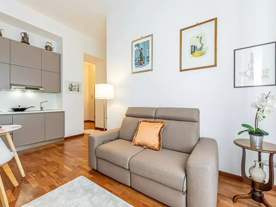 Immagine 8 di Appartamento in affitto  in Piazza Caiazzo a Milano