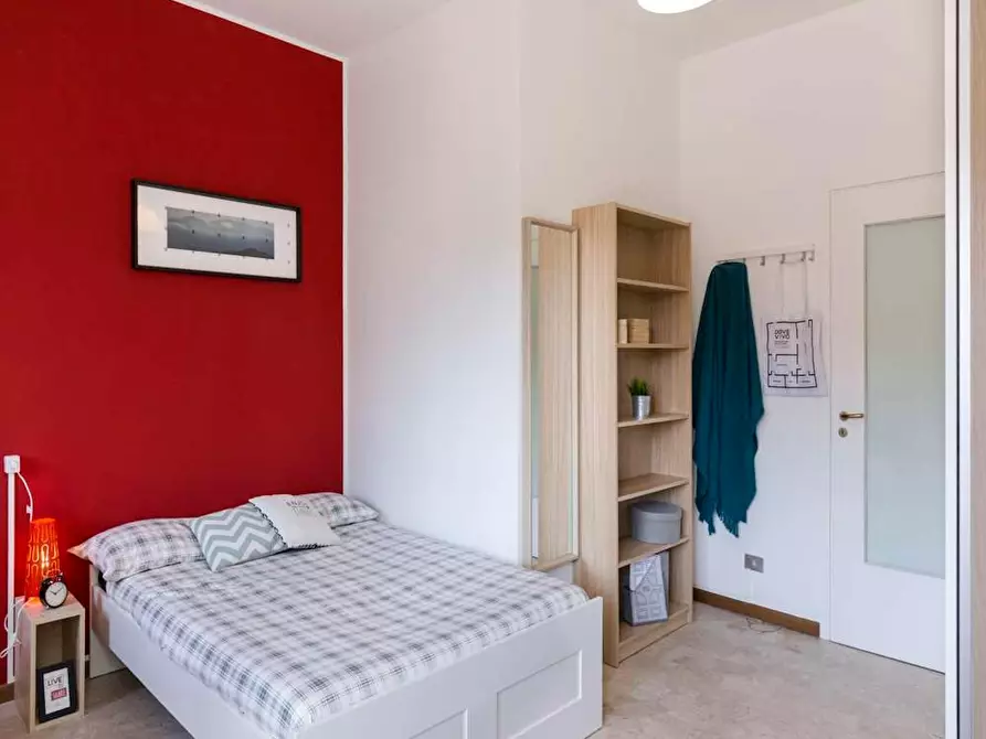 Immagine 2 di Camera in affitto  in Via dei Mandorli a Buccinasco