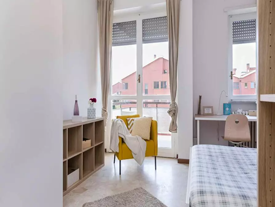 Immagine 5 di Camera in affitto  in Via dei Mandorli a Buccinasco