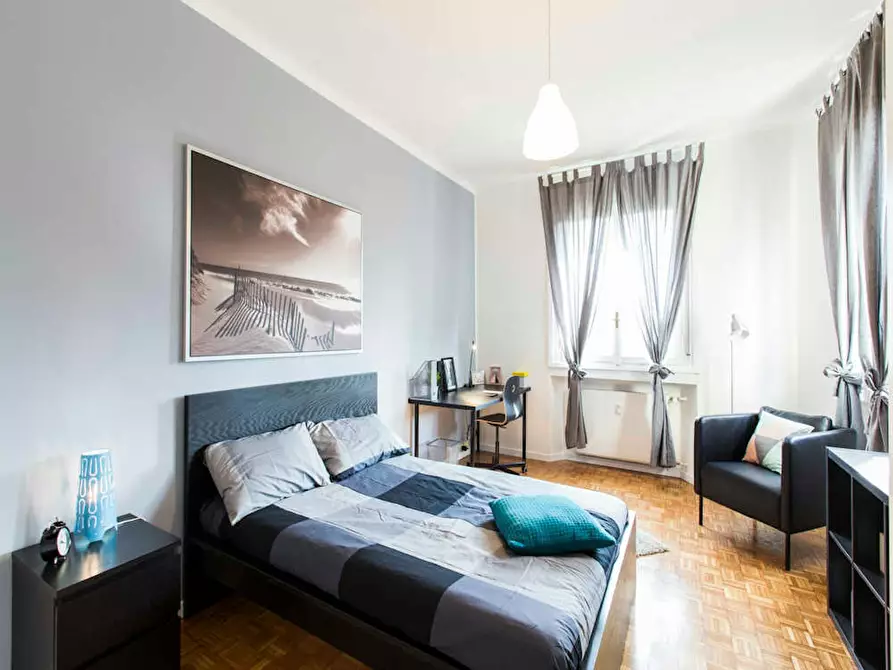 Immagine 2 di Camera in affitto  in Via Leone Tolstoi a Milano