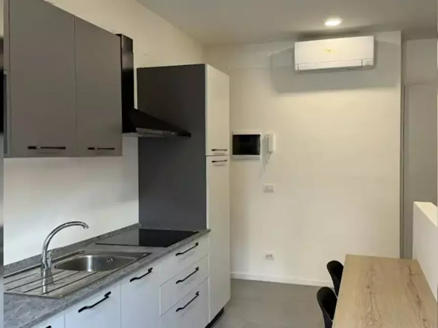 Immagine 10 di Camera in affitto  in Via Pietro Marocco a Milano