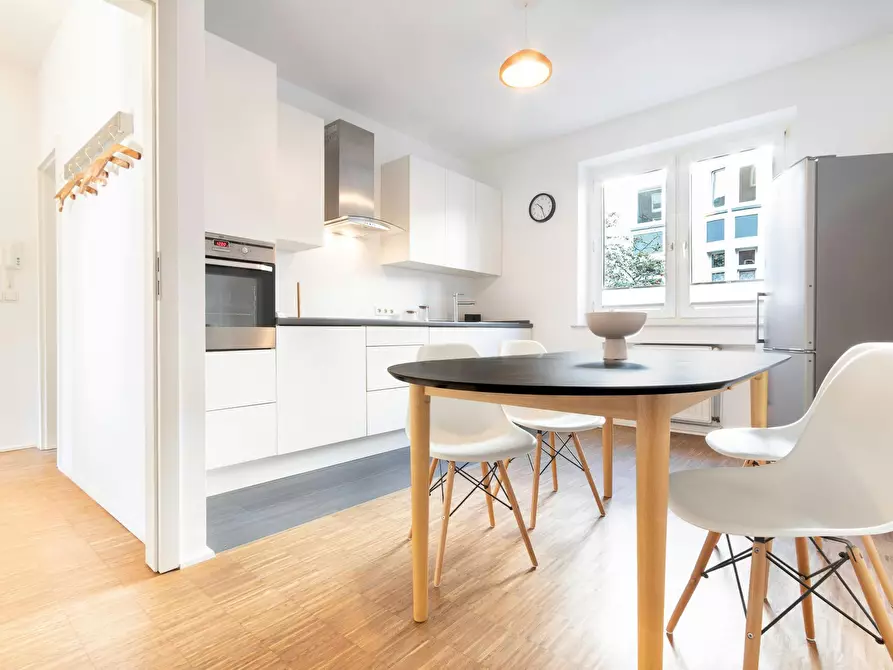 Immagine 2 di Appartamento in affitto  in Neckarstraße a Düsseldorf