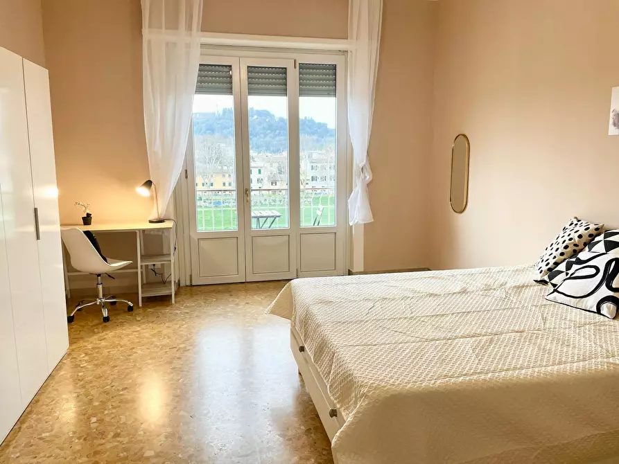 Immagine 5 di Camera in affitto  in Lungarno Amerigo Vespucci a Firenze