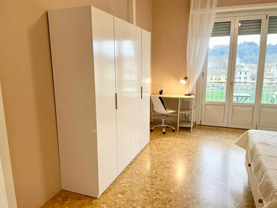 Immagine 7 di Camera in affitto  in Lungarno Amerigo Vespucci a Firenze