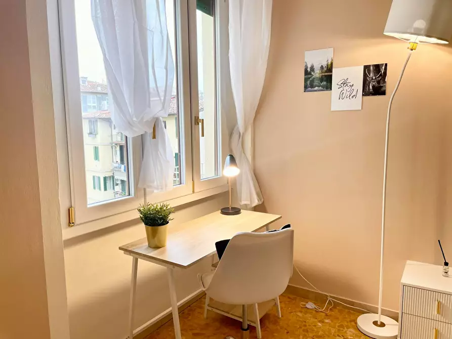 Immagine 7 di Camera in affitto  in Lungarno Amerigo Vespucci a Firenze