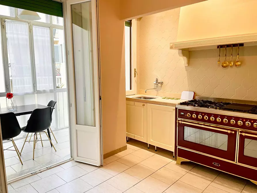 Immagine 10 di Camera in affitto  in Lungarno Amerigo Vespucci a Firenze