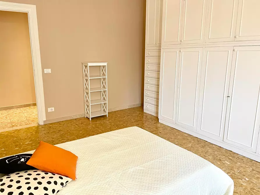 Immagine 4 di Camera in affitto  in Lungarno Amerigo Vespucci a Firenze