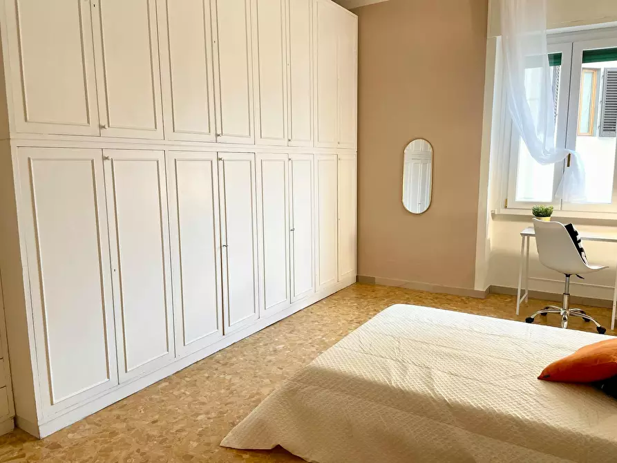 Immagine 5 di Camera in affitto  in Lungarno Amerigo Vespucci a Firenze