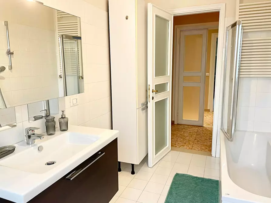 Immagine 8 di Camera in affitto  in Lungarno Amerigo Vespucci a Firenze