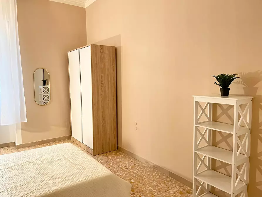 Immagine 6 di Camera in affitto  in Lungarno Amerigo Vespucci a Firenze