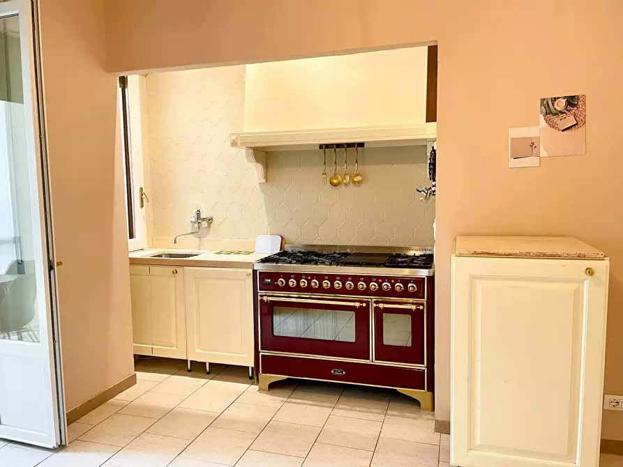 Immagine 10 di Camera in affitto  in Lungarno Amerigo Vespucci a Firenze