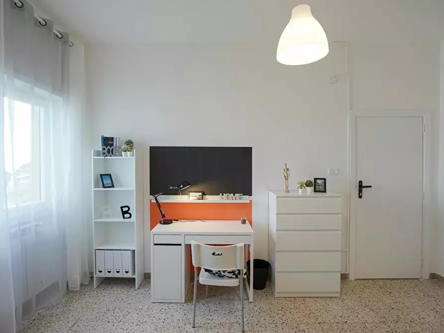 Immagine 6 di Camera in affitto  in Viale Colli Aminei a Napoli