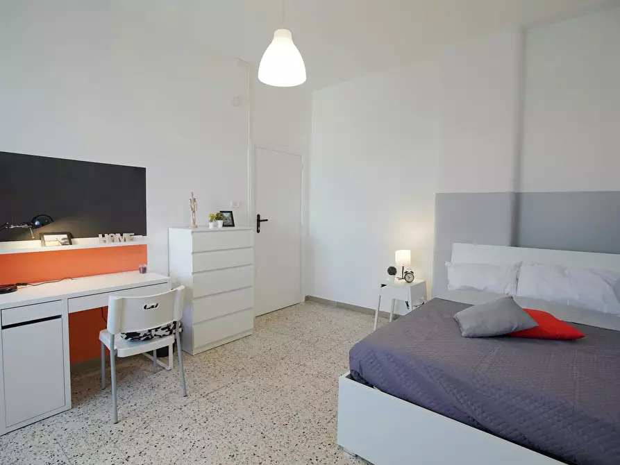 Immagine 3 di Camera in affitto  in Viale Colli Aminei a Napoli