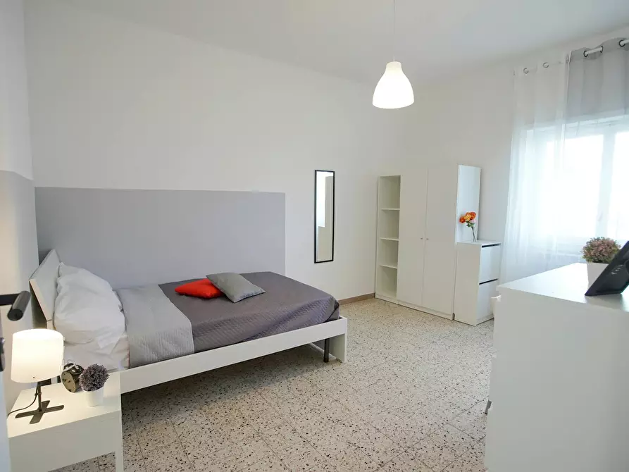 Immagine 2 di Camera in affitto  in Viale Colli Aminei a Napoli