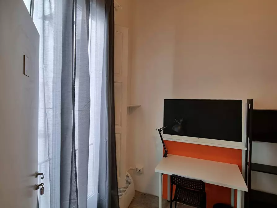 Immagine 5 di Camera in affitto  in Via Pietro Trinchera a Napoli