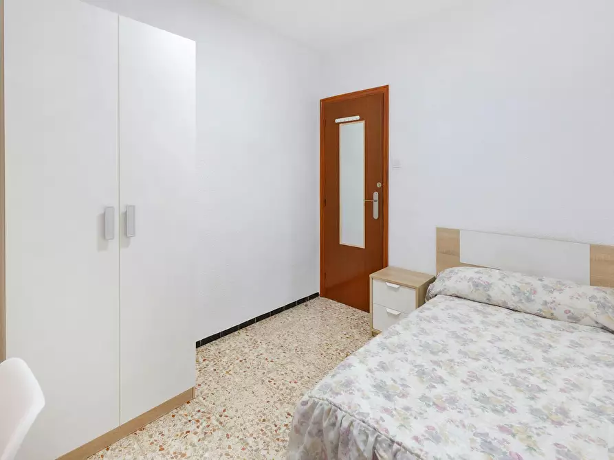 Immagine 2 di Camera in affitto  in Carrer Clemente Gonzalvez Valls a Elx/Elche