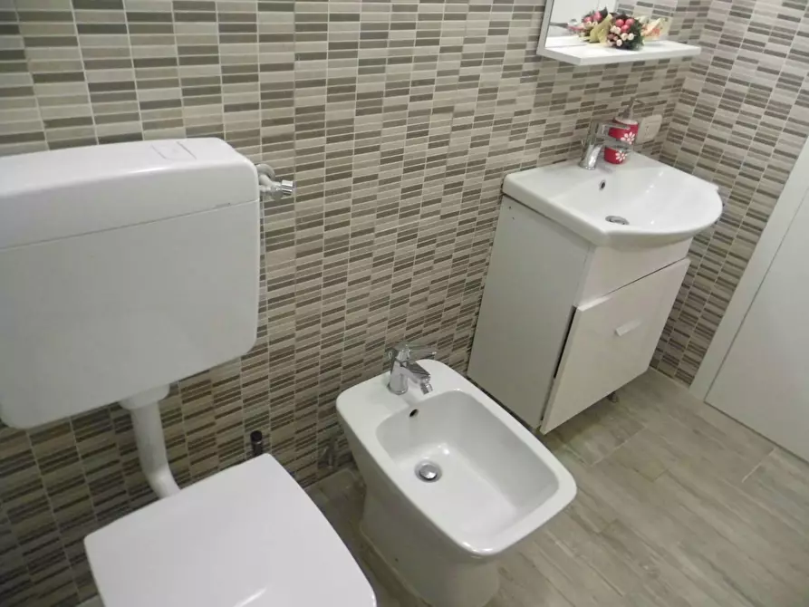 Immagine 6 di Camera in affitto  in Vico Gabella della Farina a Napoli