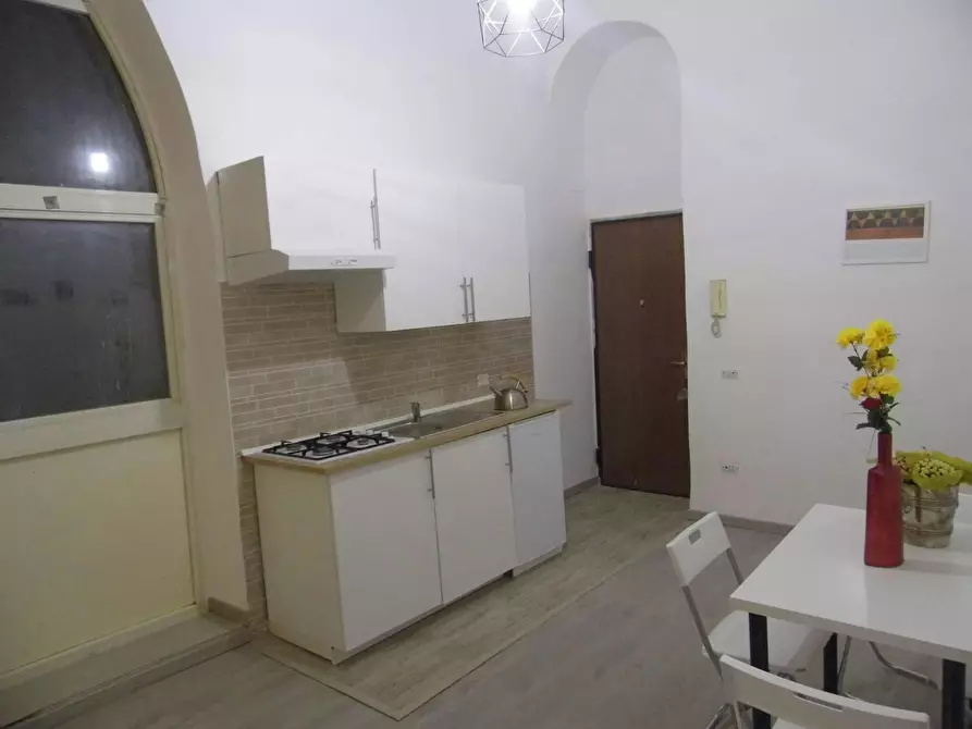 Immagine 9 di Camera in affitto  in Vico Gabella della Farina a Napoli