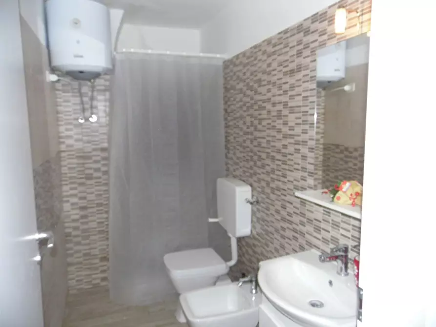 Immagine 5 di Camera in affitto  in Vico Gabella della Farina a Napoli