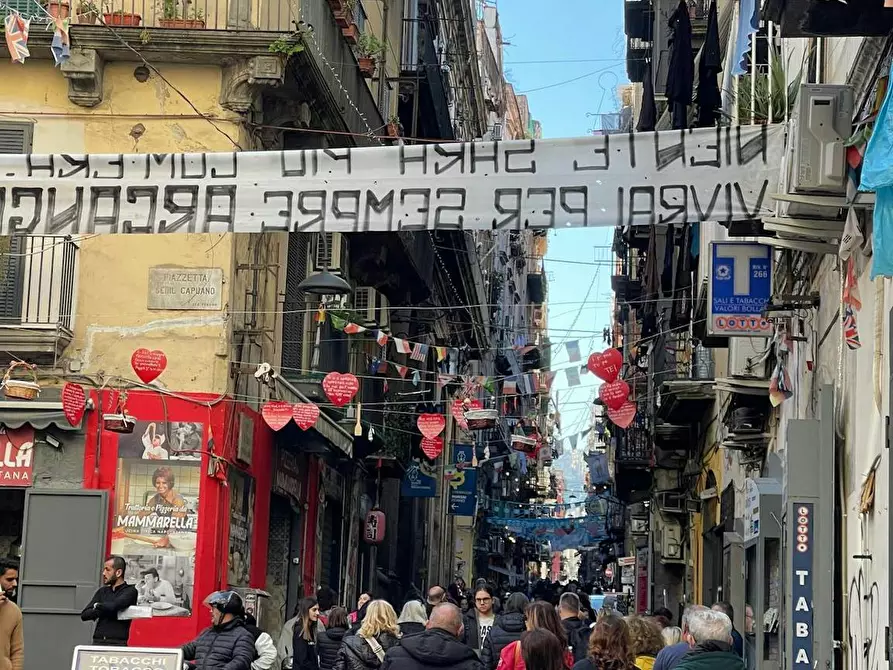 Immagine 5 di Camera in affitto  in Via Pietro Trinchera a Napoli