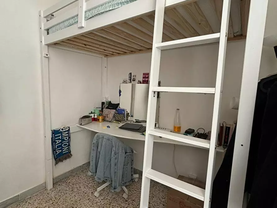 Immagine 3 di Camera in affitto  in Via Pietro Trinchera a Napoli
