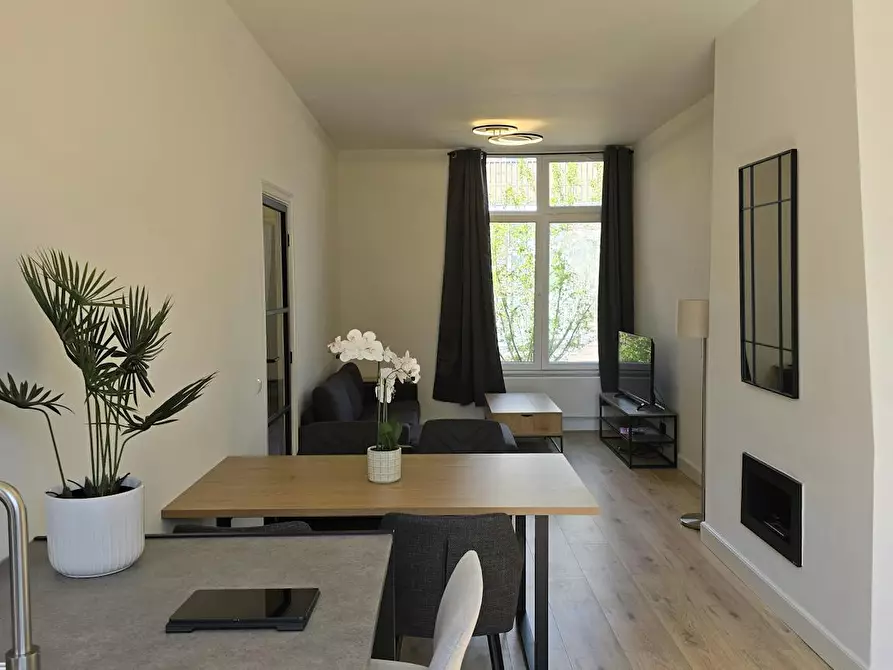 Immagine 3 di Casa indipendente in affitto  in Mariottestraat a 's-Gravenhage