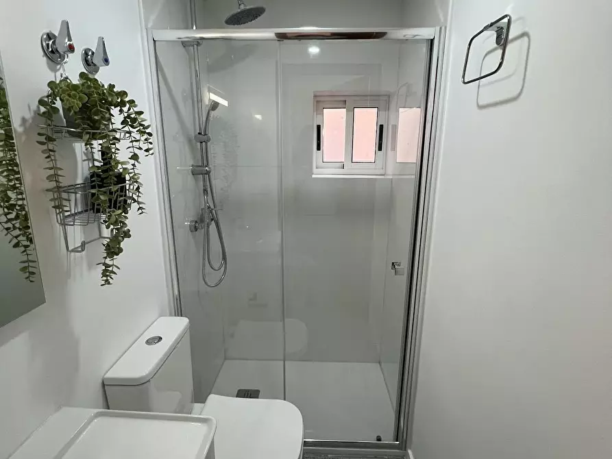 Immagine 8 di Camera in affitto  in Avinguda de Jijona a Alicante/Alacant