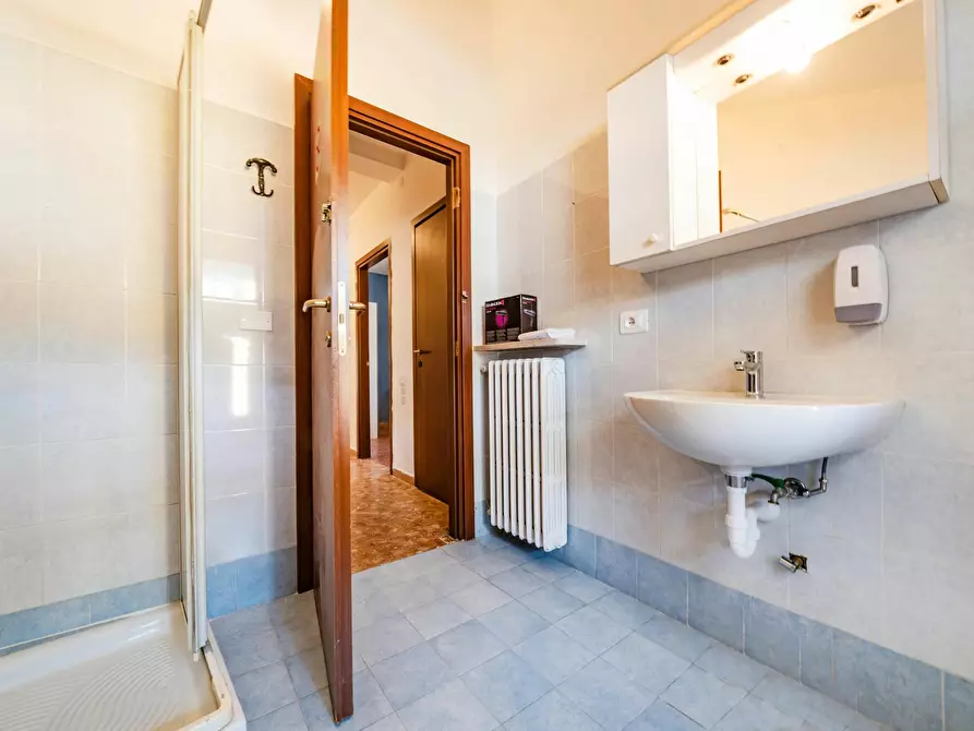 Immagine 9 di Camera in affitto  in Via Venti Settembre a Verona