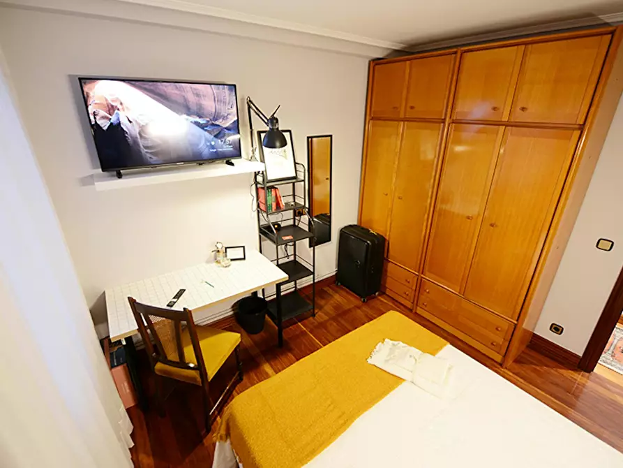 Immagine 4 di Camera in affitto  in José María de Escuza Kalea a Bilbao