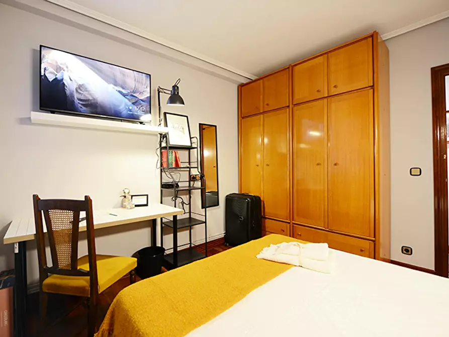 Immagine 5 di Camera in affitto  in José María de Escuza Kalea a Bilbao