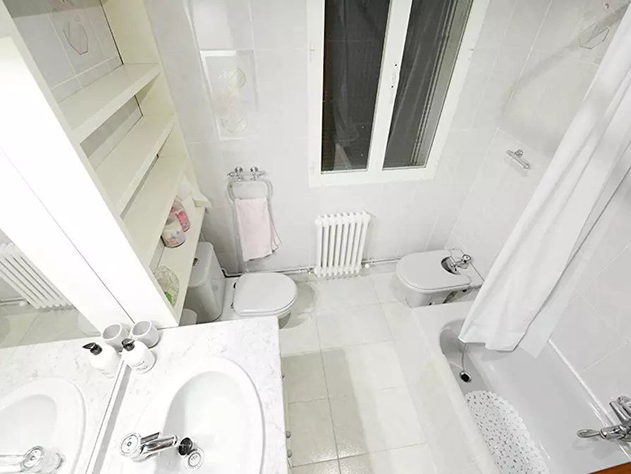 Immagine 7 di Camera in affitto  in José María de Escuza Kalea a Bilbao