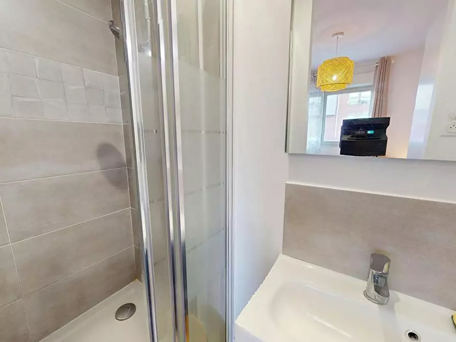 Immagine 5 di Camera in affitto  in Rue Louis Blanc a Rouen