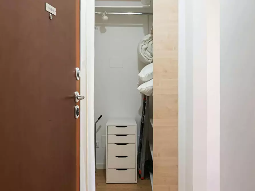 Immagine 9 di Appartamento in affitto  in Via Caccialepori a Milano