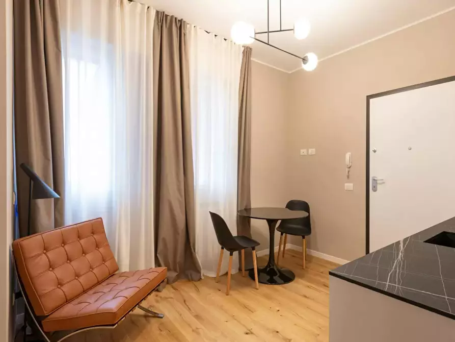 Immagine 2 di Appartamento in affitto  in Via Monte Rosa a Milano