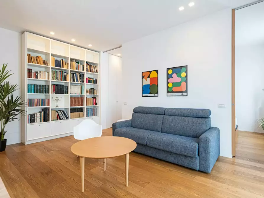 Immagine 1 di Appartamento in affitto  in Via Caccialepori a Milano