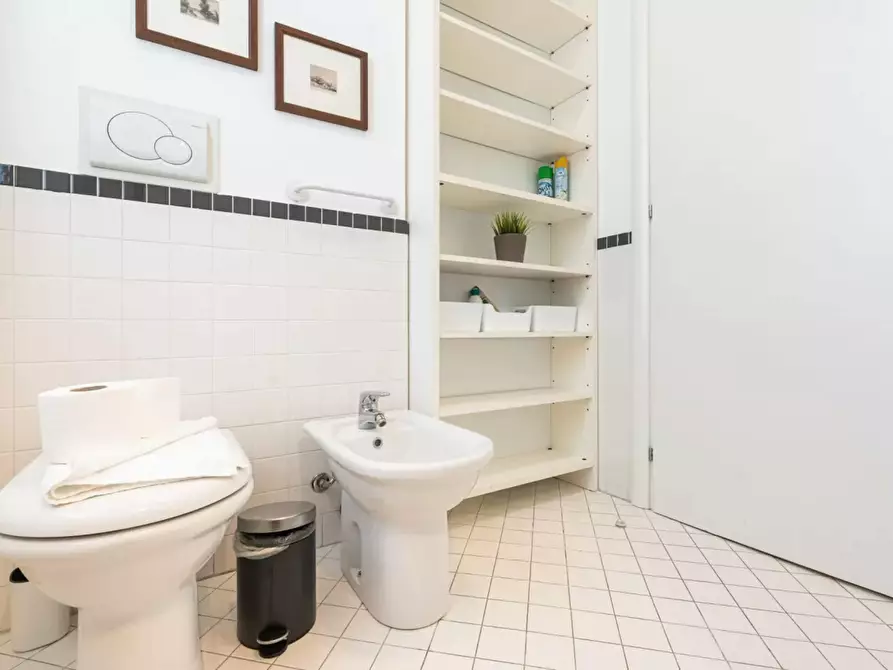 Immagine 8 di Appartamento in affitto  in Via Caccialepori a Milano