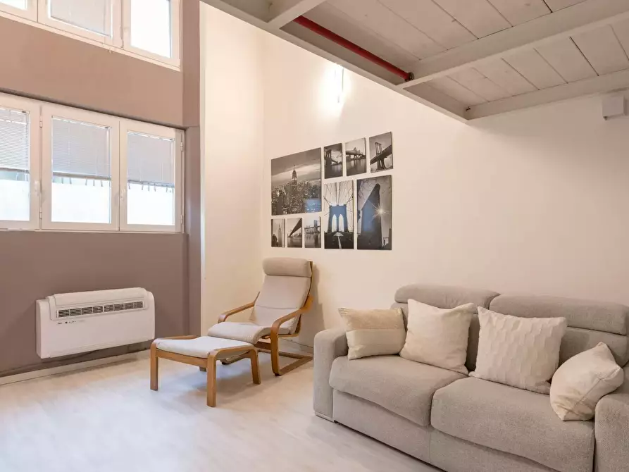 Immagine 1 di Appartamento in affitto  in Via Breno a Milano